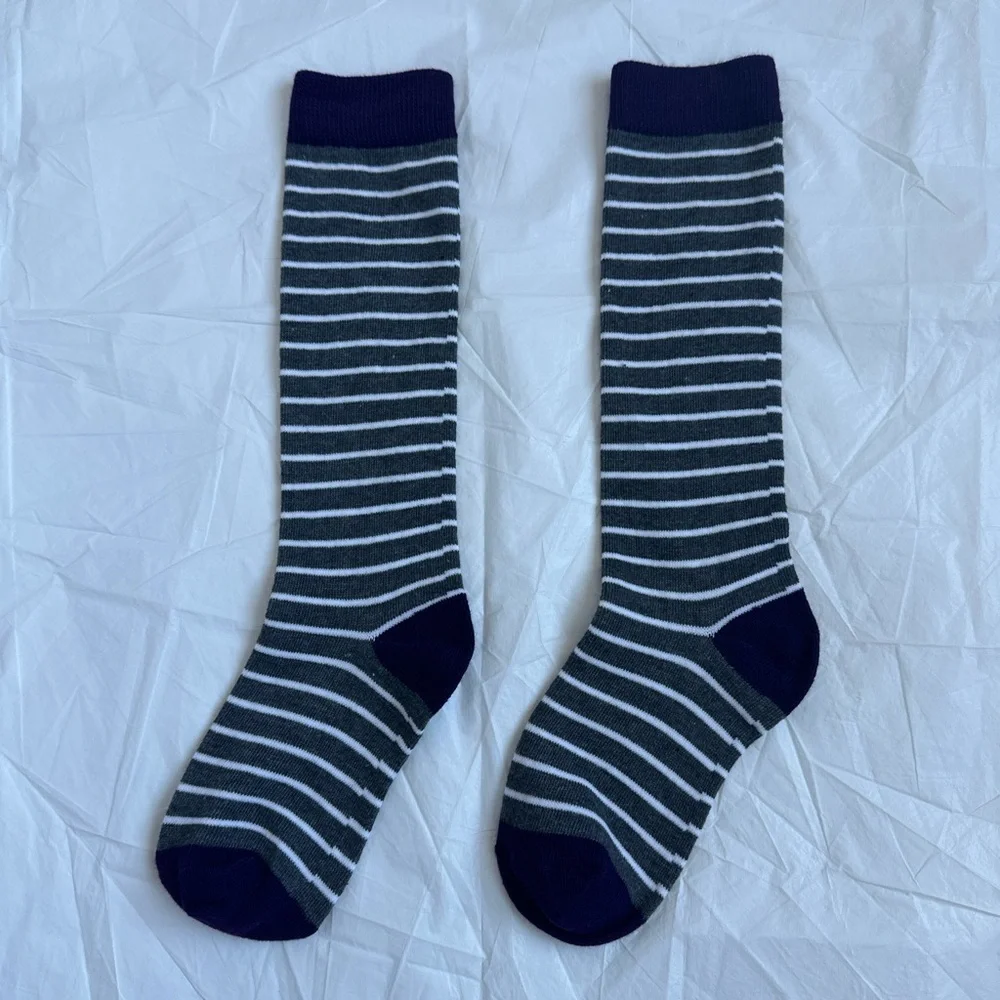 NWOT Striped Grey and White with Purple toe and hill children’s socks;